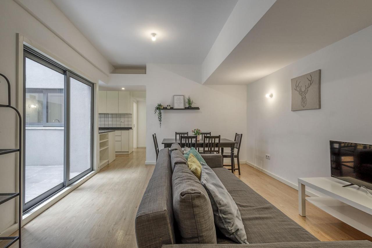 Travel And Live Apartments Porto Bagian luar foto