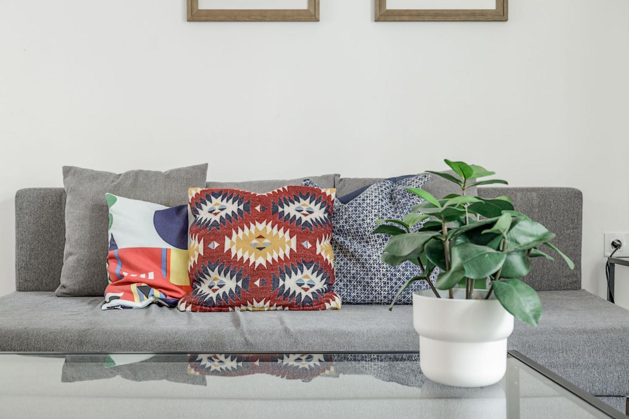 Travel And Live Apartments Porto Bagian luar foto