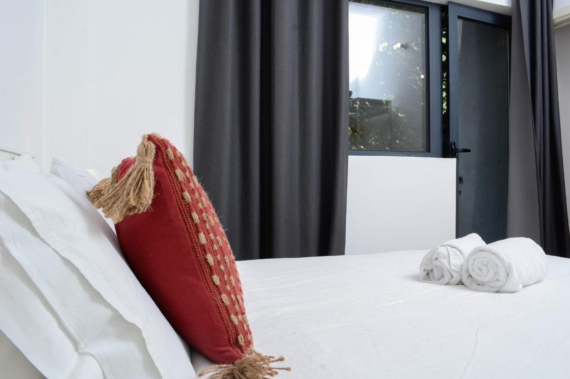 Travel And Live Apartments Porto Bagian luar foto