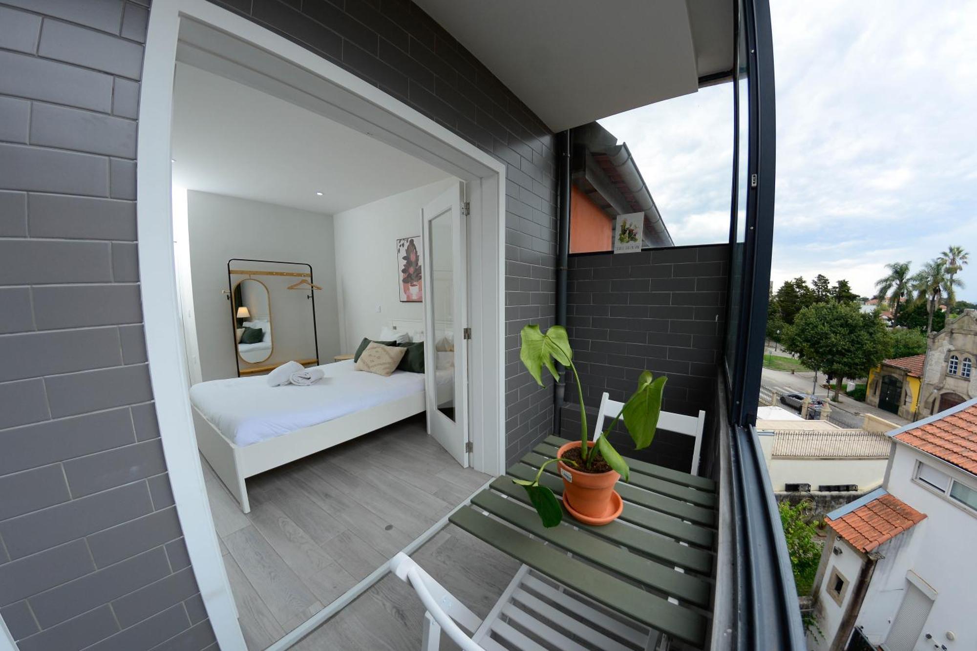 Travel And Live Apartments Porto Bagian luar foto